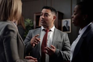 estate planning lawyer, image of lawyers having a discussion